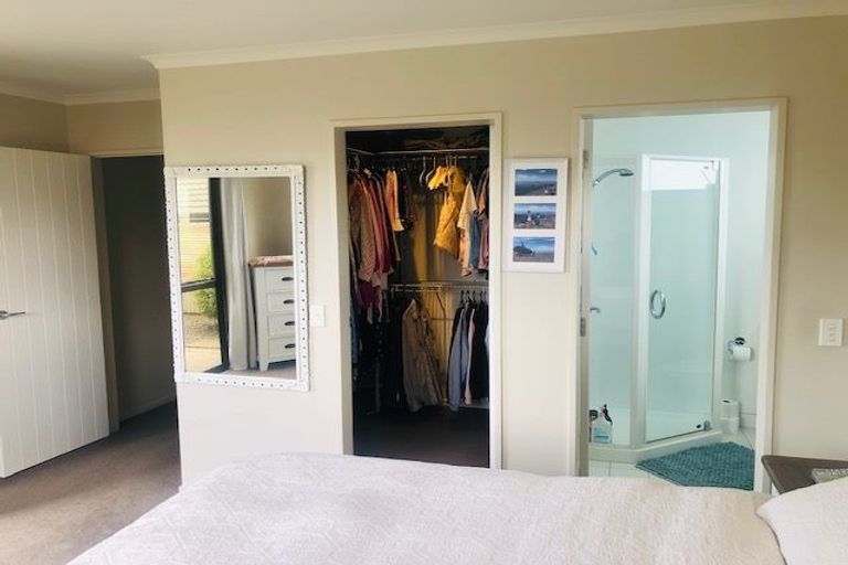 Photo of property in 25 Consort Close, Paraparaumu Beach, Paraparaumu, 5032