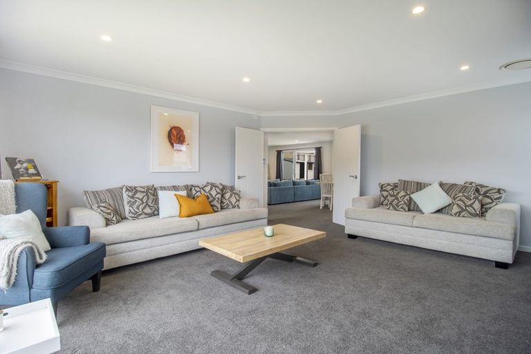 Photo of property in 16 Schooner Drive, Whitby, Porirua, 5024