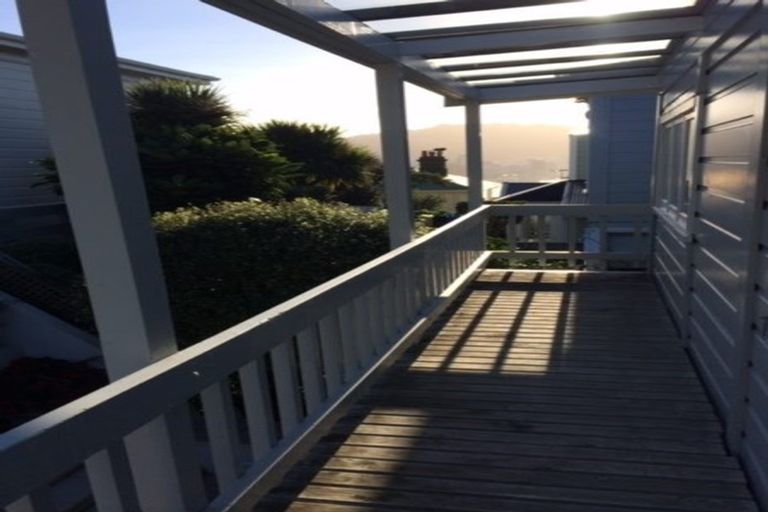 Photo of property in 5 Moeller Street, Mount Victoria, Wellington, 6011