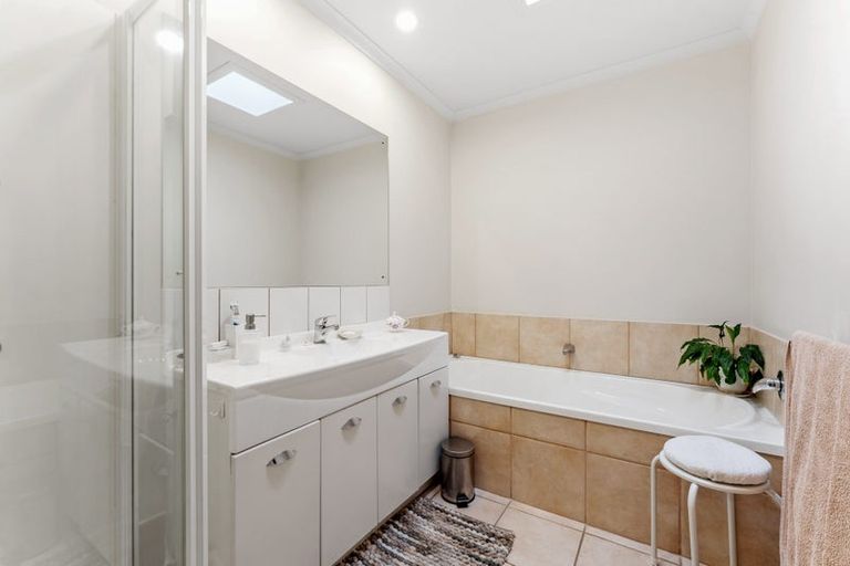 Photo of property in 3 Roseville Road, Gulf Harbour, Whangaparaoa, 0930