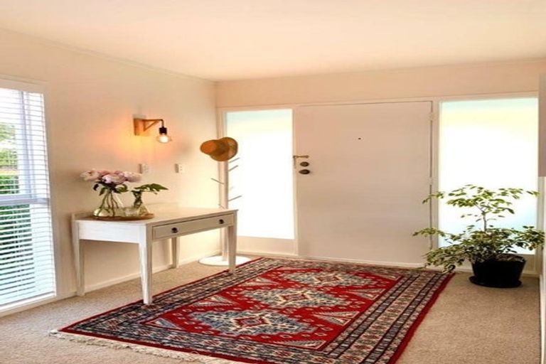 Photo of property in 1/23 Hart Road, Hauraki, Auckland, 0622