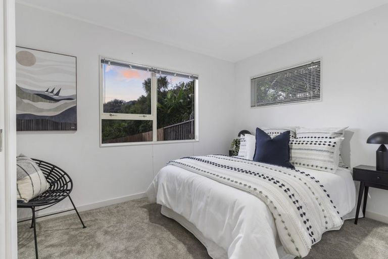 Photo of property in 2/20 Rambler Crescent, Beach Haven, Auckland, 0626