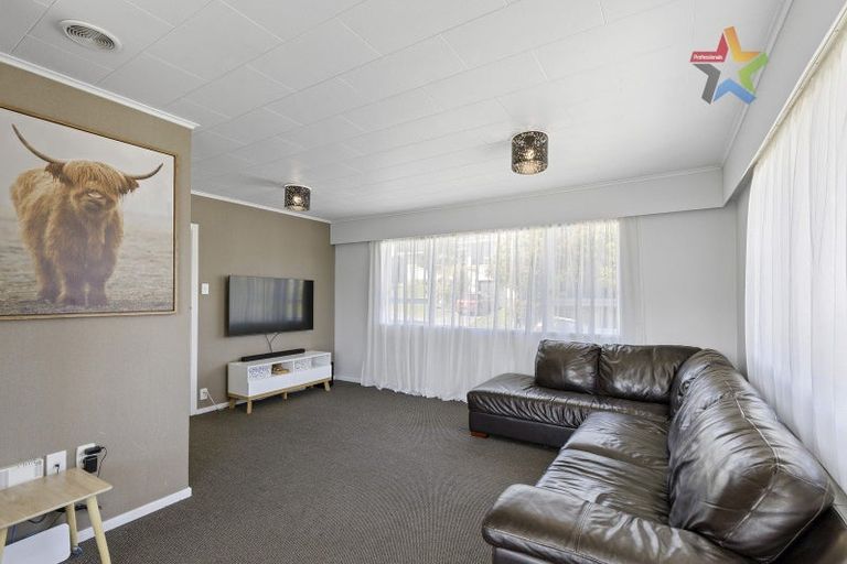 Photo of property in 29 Timaru Grove, Kelson, Lower Hutt, 5010