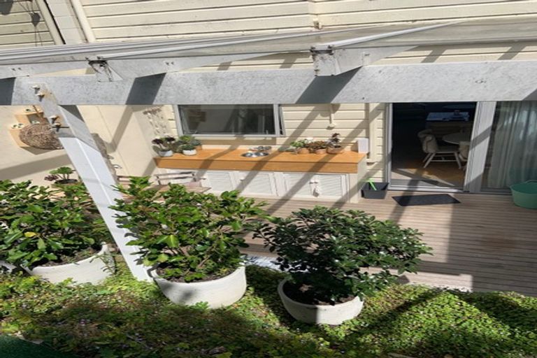 Photo of property in 3/222 The Esplanade, Island Bay, Wellington, 6023