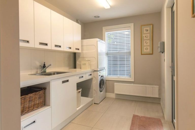 Photo of property in 9 Hollyhock Lane, Wanaka, 9305