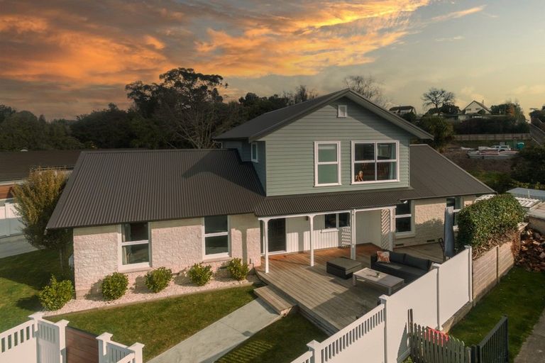 Photo of property in 30 James Cook Street, Havelock North, 4130