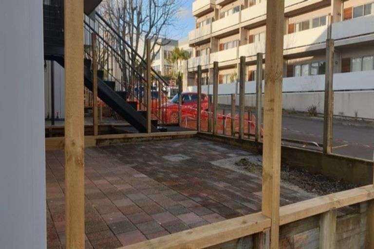 Photo of property in 8a/30 Westward Ho, Glen Eden, Auckland, 0602