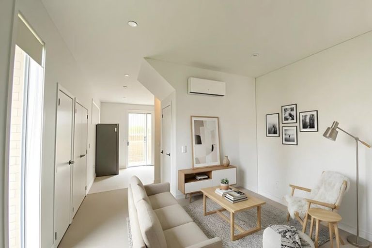 Photo of property in 22 Ceramic Lane, New Lynn, Auckland, 0600