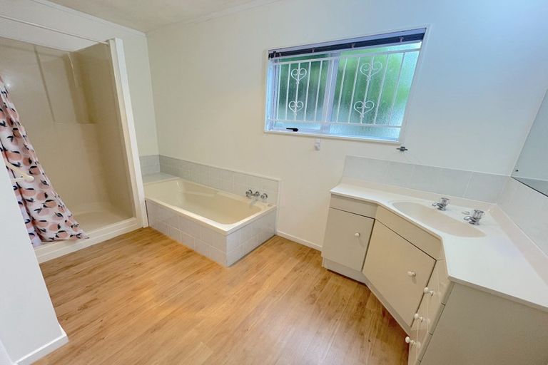 Photo of property in 1/3 Elliott Avenue, Bayview, Auckland, 0629