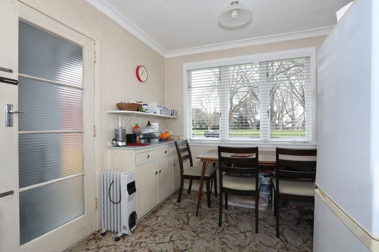 Photo of property in 1/115 Victoria Avenue, Hokowhitu, Palmerston North, 4410