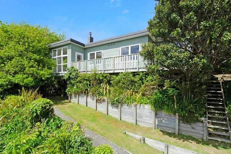 Photo of property in 4 Cardrona Way, Karori, Wellington, 6012