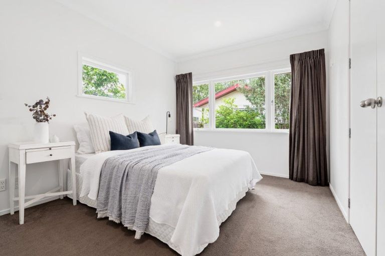 Photo of property in 124a Masters Avenue, Silverdale, Hamilton, 3216