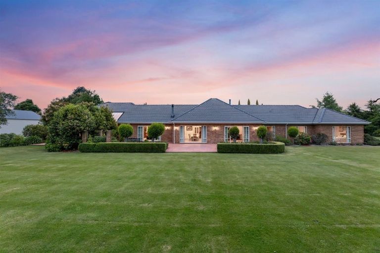 Photo of property in 518 Pound Road, Yaldhurst, Christchurch, 7676