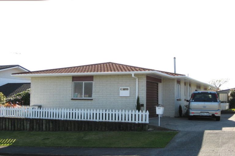 Photo of property in 3 Union Street, Merrilands, New Plymouth, 4312