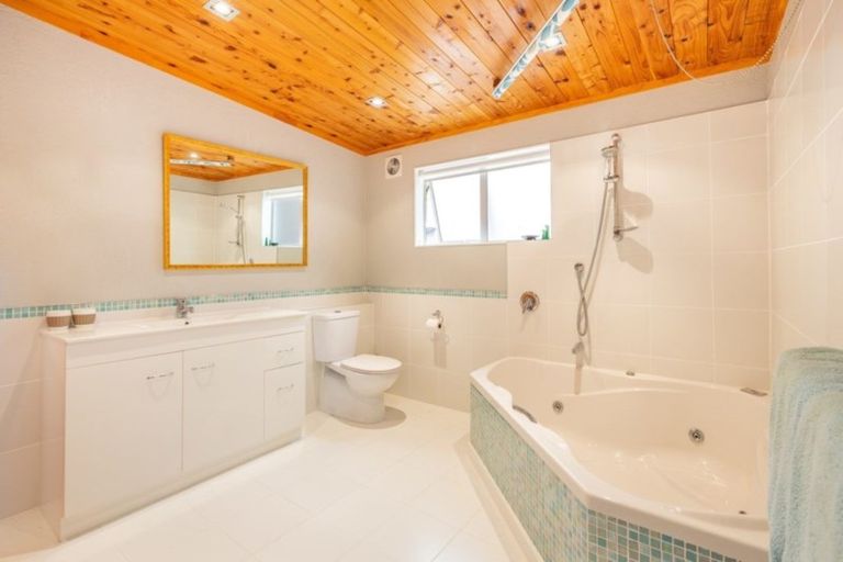 Photo of property in 12 Hillside Avenue, Mangawhai Heads, Mangawhai, 0505