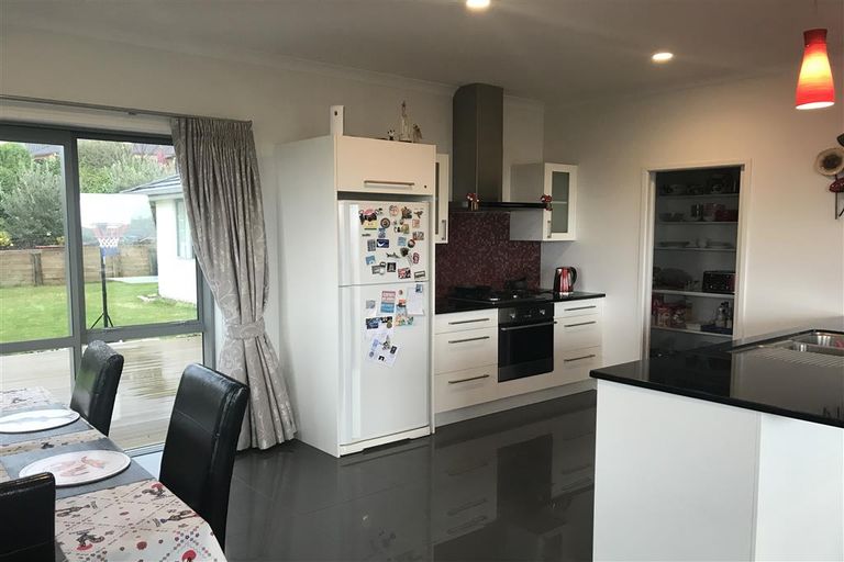Photo of property in 34 Broadwater Close, Pyes Pa, Tauranga, 3112