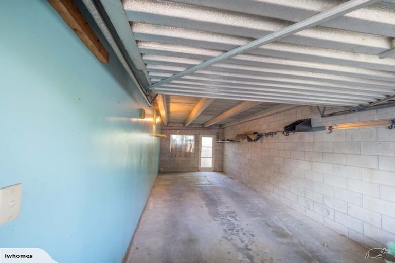 Photo of property in 1/6 Pamela Place, New Lynn, Auckland, 0600