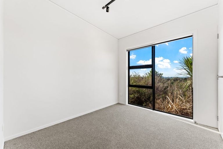 Photo of property in 1119a Whangaparaoa Road, Tindalls Beach, Whangaparaoa, 0930