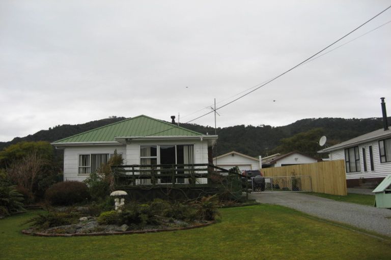 Photo of property in 6 Cromarty Street, Dunollie, Runanga, 7803