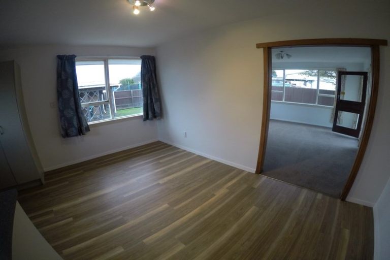 Photo of property in 2/29 Wainoni Road, Wainoni, Christchurch, 8061