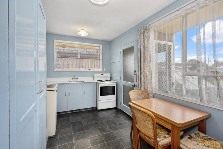 Photo of property in 1/18 Leonie Place, Aranui, Christchurch, 8061