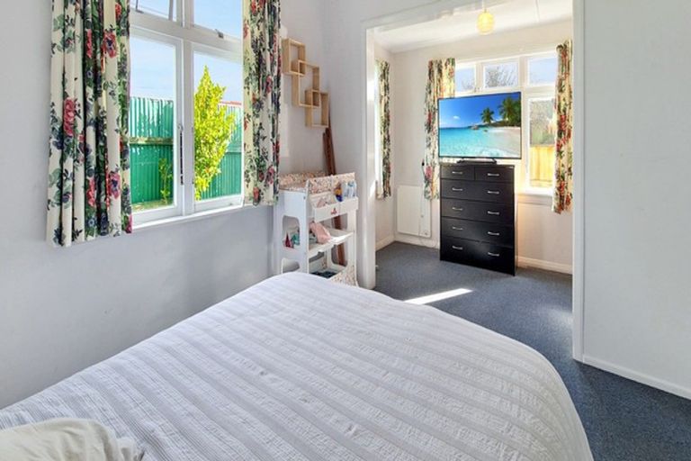 Photo of property in 22 Criterion Street, Bulls, 4818