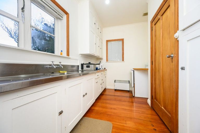 Photo of property in 200 College Street, West End, Palmerston North, 4412