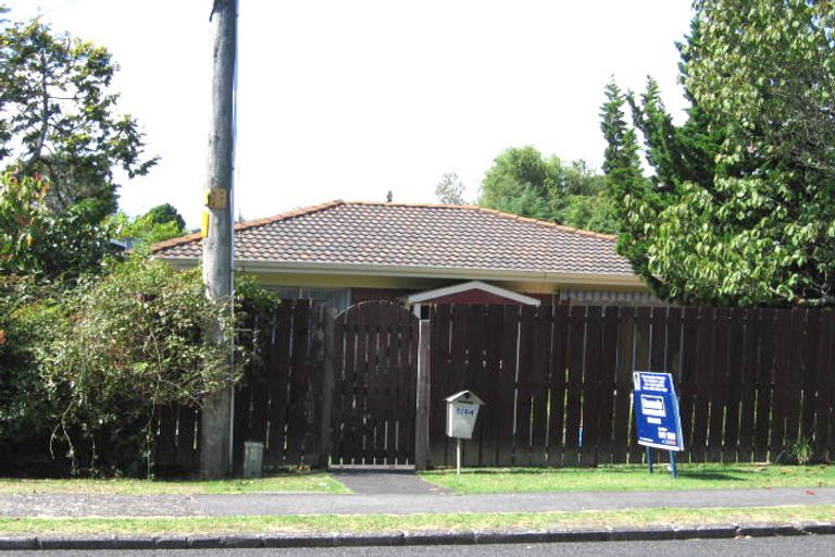 Photo of property in 1/64 Parker Avenue, Titirangi, Auckland, 0604