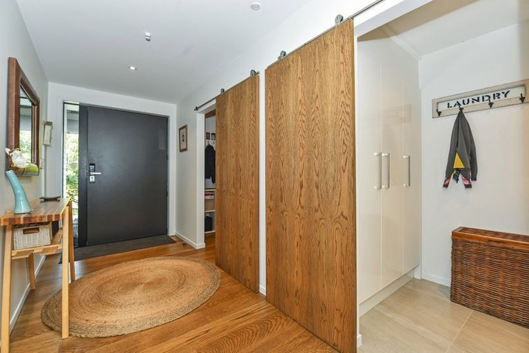 Photo of property in 64b Heathcote Road, Castor Bay, Auckland, 0620