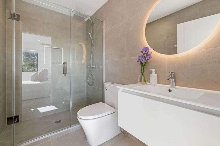 Photo of property in 7c Maroubra Place, Botany Downs, Auckland, 2010