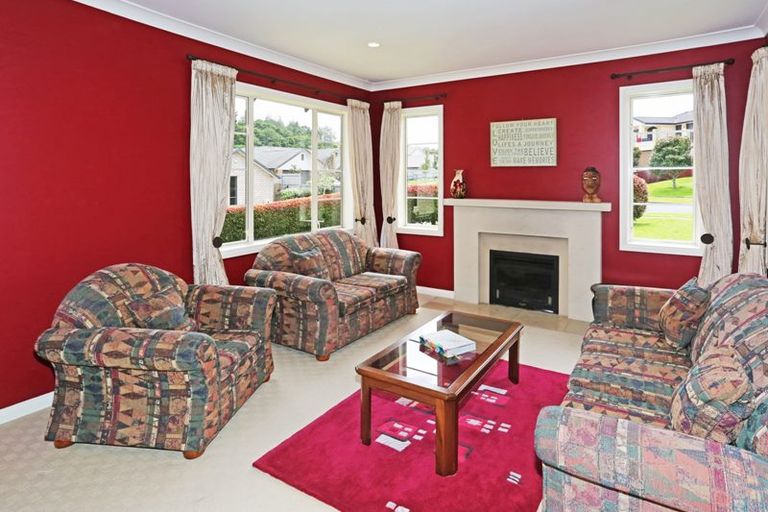 Photo of property in 2 Nita Place, The Gardens, Auckland, 2105