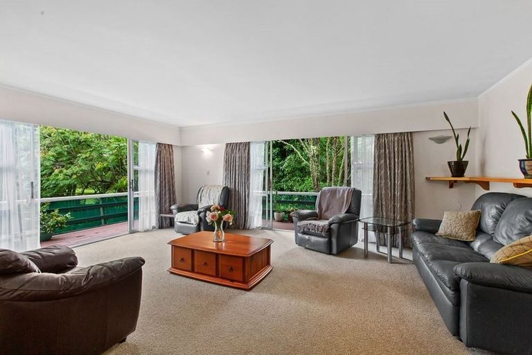 Photo of property in 48 Grassmere Road, Henderson Valley, Auckland, 0612