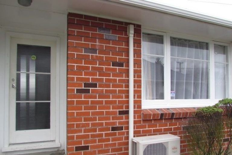 Photo of property in 2/5 Ruahine Street, Trentham, Upper Hutt, 5018