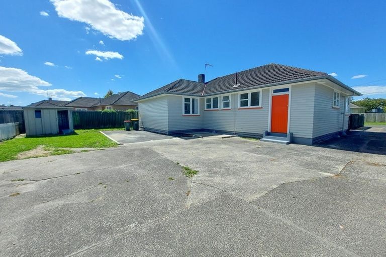 Photo of property in 30 Yeats Crescent, Fairfield, Hamilton, 3214