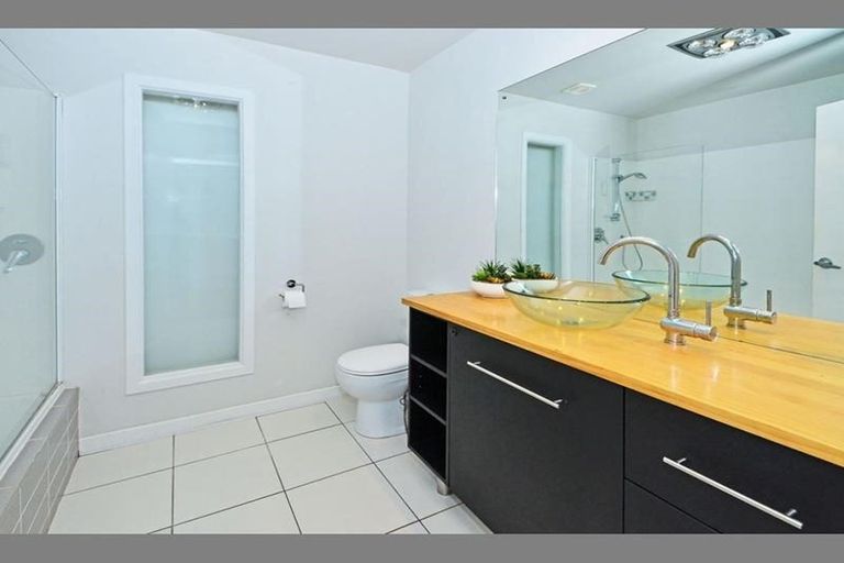 Photo of property in 6 Gills Avenue, Papakura, 2110