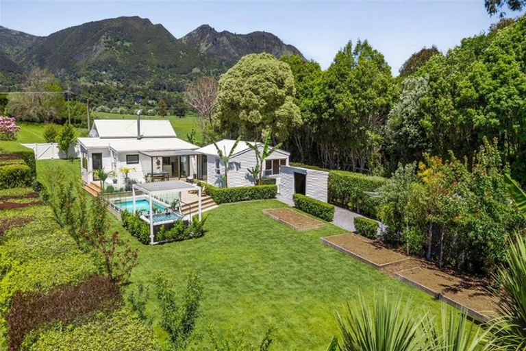 Photo of property in 1 Lansdowne Street, Clifton, Takaka, 7183