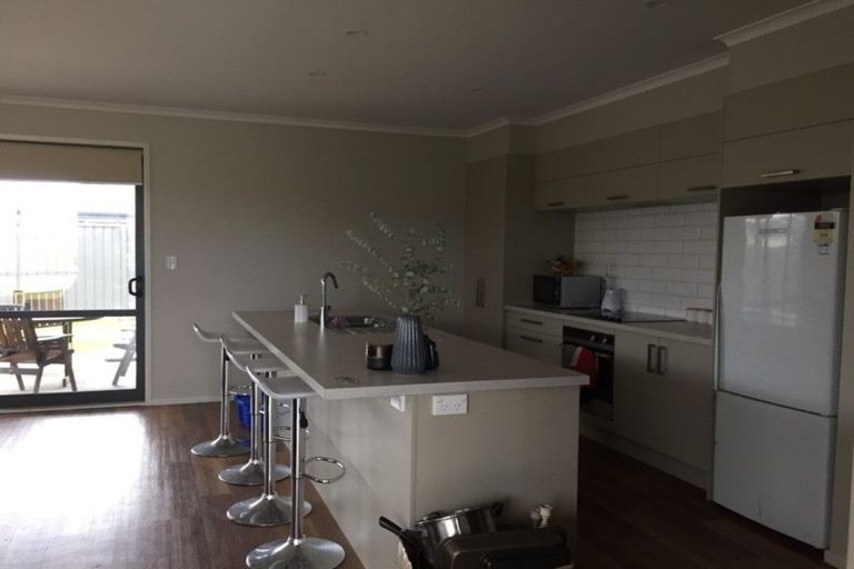 Photo of property in 68 Eriksen Road, Te Awa, Napier, 4110