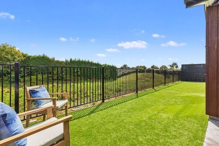 Photo of property in 10 Tanuku Lane, Te Puke, 3119