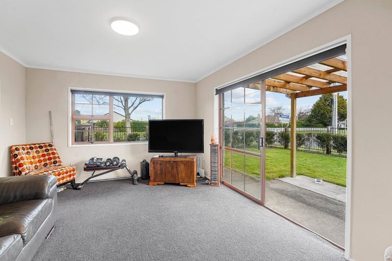 Photo of property in 51 Wordsworth Street, Leamington, Cambridge, 3432