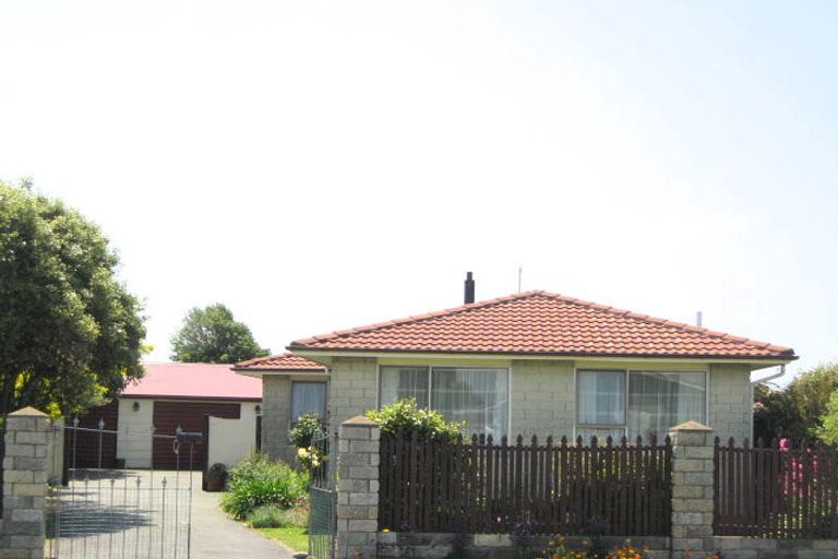 Photo of property in 23 Saint Heliers Crescent, Aranui, Christchurch, 8061