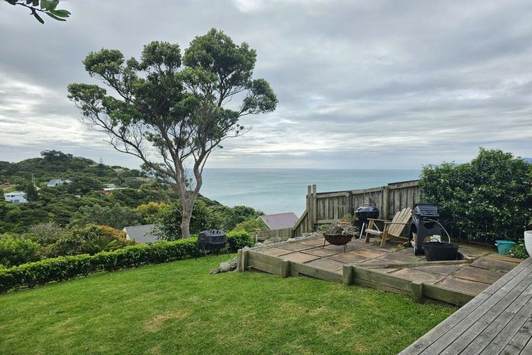 Photo of property in 17 Haunui Road, Pukerua Bay, 5026