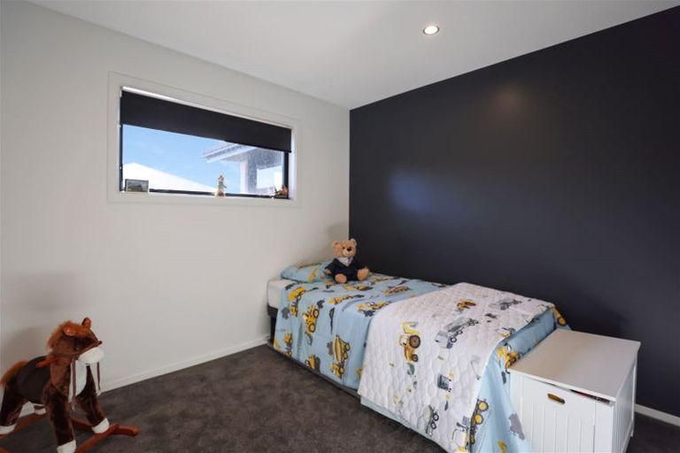 Photo of property in 5 Kelburn Place, Tinwald, Ashburton, 7700
