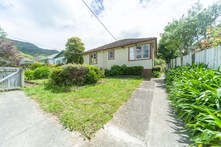 Photo of property in 34 Allington Road, Karori, Wellington, 6012