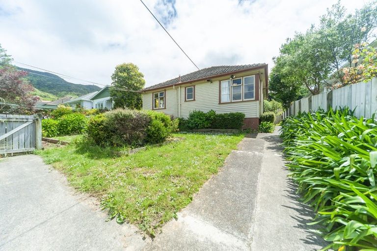 Photo of property in 34 Allington Road, Karori, Wellington, 6012