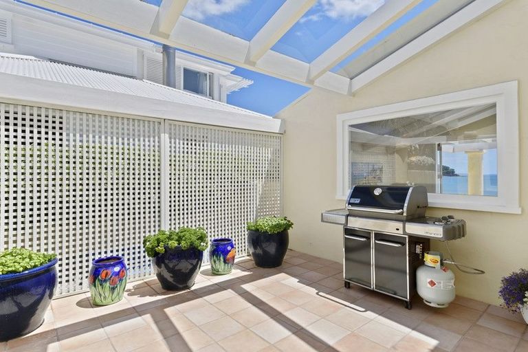 Photo of property in 9a Holiday Road, Milford, Auckland, 0620