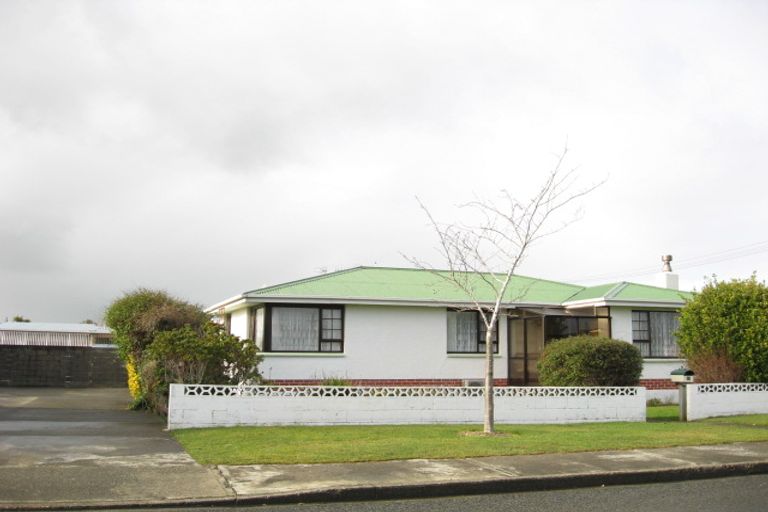 Photo of property in 18 Myers Street, Waikiwi, Invercargill, 9810