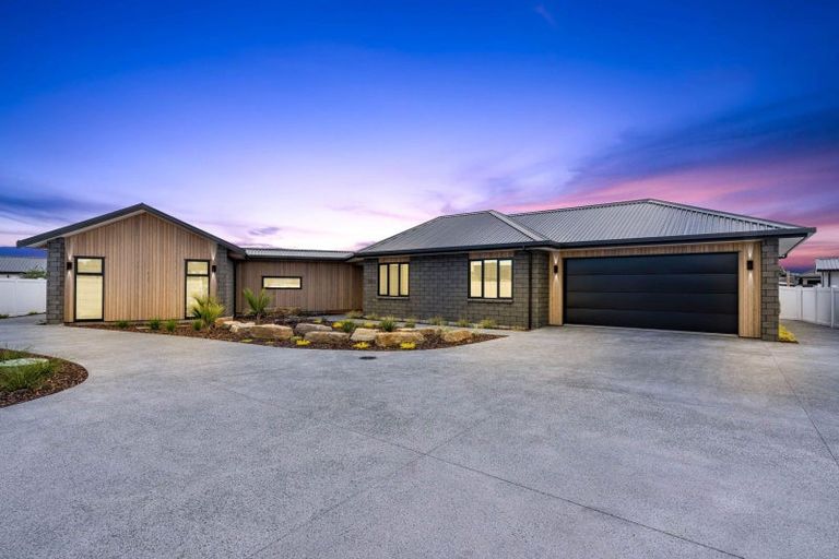 Photo of property in 49 Stace Hopper Drive, One Tree Point, 0118