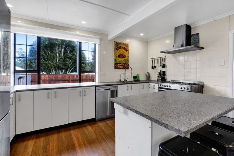 Photo of property in 1 List Street, Welbourn, New Plymouth, 4310