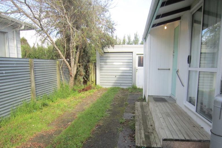 Photo of property in 12 Stirling Street, Levin, 5510