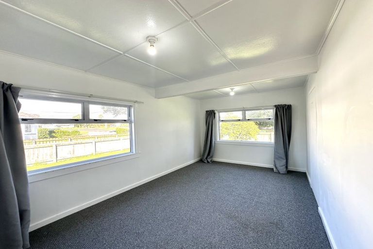 Photo of property in 90 Centennial Avenue, Waitara, 4320